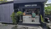 Modern Hopper Coffee Shop in Bali with Tropical Vibes