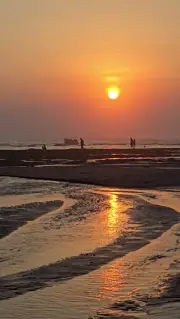 Pererenan Beach Sunset B-roll Footage with Silhouetted People