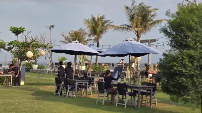 Outdoor Art Class and Dining at a Tropical Bali Beach Club - stock photo