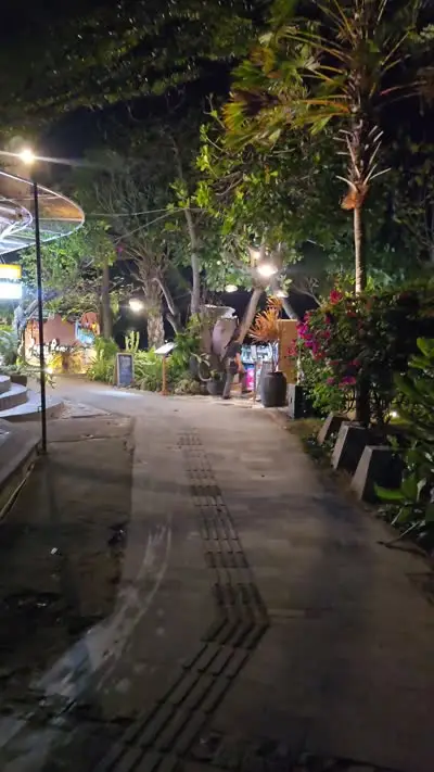 Bali Nightlife Cafe B-Roll Footage, Stuja di Pantai Restaurant Exterior - stock photo